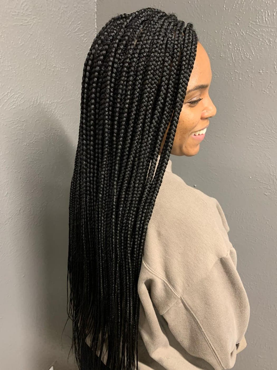 Knotless braids at Pejah