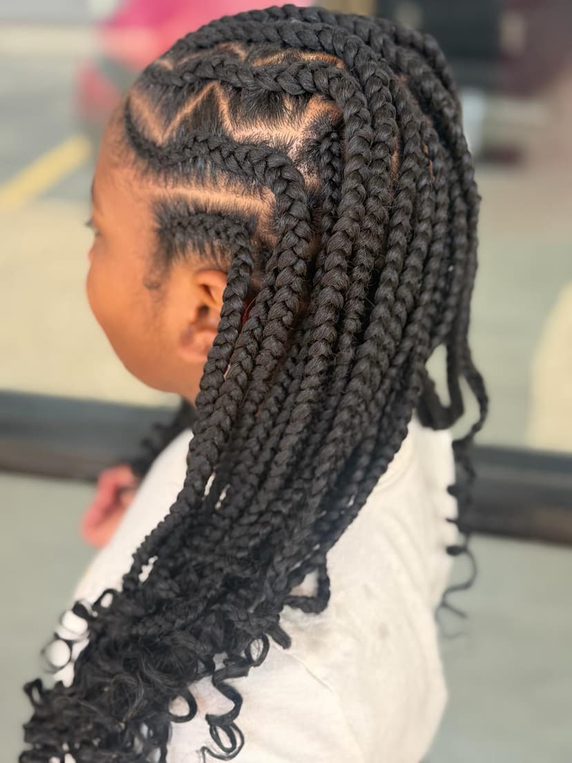 Pejah Braiding salon in Arlington, Texas